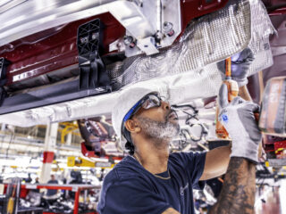 Mercedes-Benz to invest $4 billion in Alabama plant by 2030