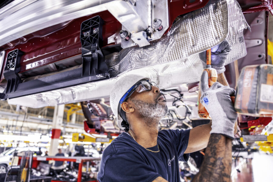 Mercedes-Benz to invest $4 billion in Alabama plant by 2030